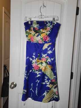 Forever 21 Royal Blue Strapless Dress zipper in back with Peacock Floral Print